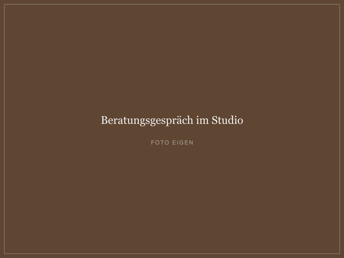 Beratungsgespräch im Studio